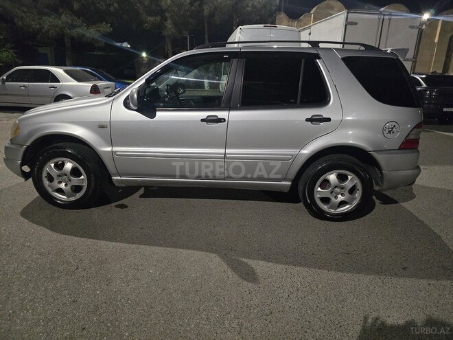 Mercedes ML 320-3