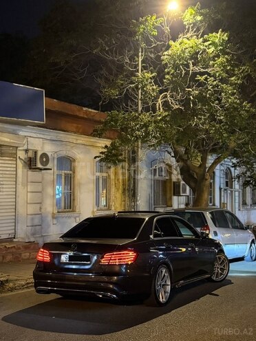 Mercedes E 250-10