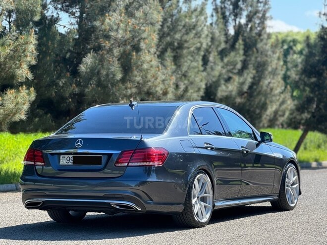 Mercedes E 250-12