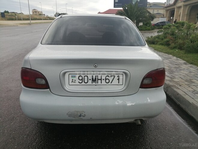 Hyundai Accent-2