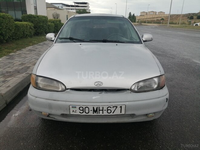 Hyundai Accent-1