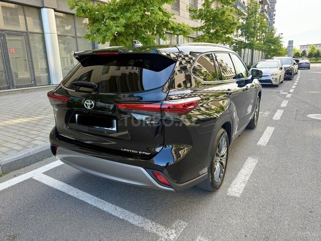 Toyota Highlander-4