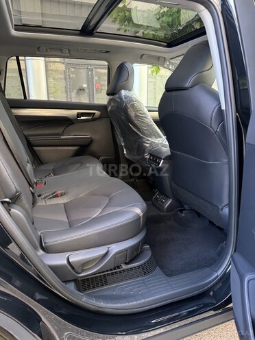 Toyota Highlander-16