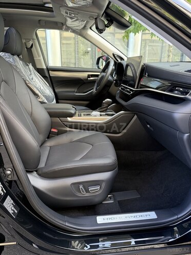 Toyota Highlander-11