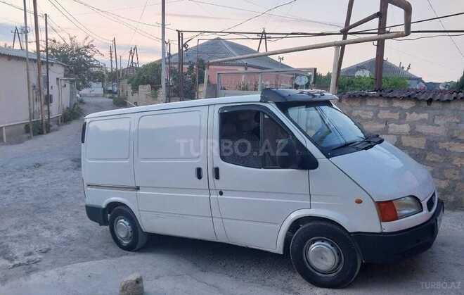 Ford Transit-3