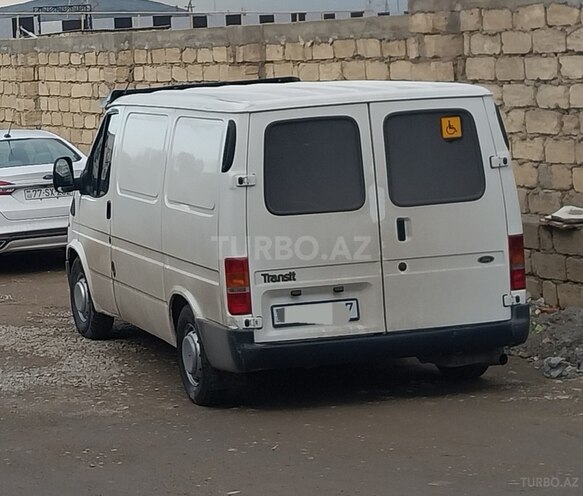 Ford Transit-7