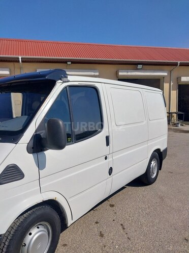 Ford Transit-5