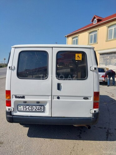 Ford Transit-2