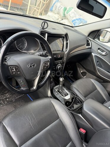 Hyundai Santa Fe-6