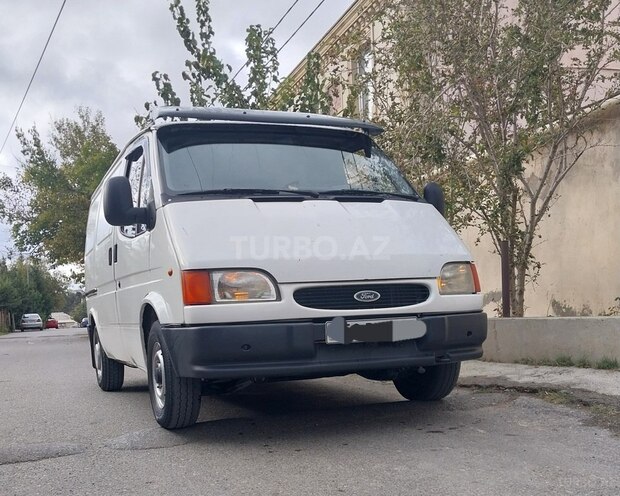 Ford Transit-4