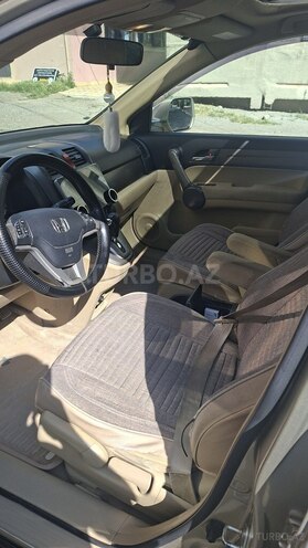 Honda CR-V-6