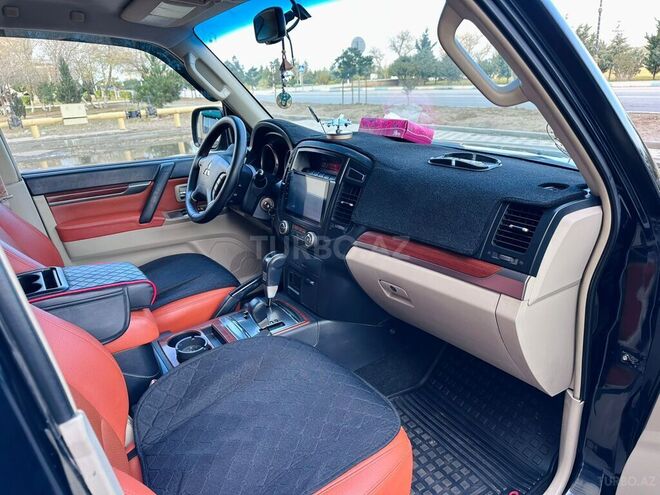 Mitsubishi Pajero-5