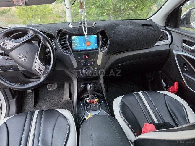 Hyundai Santa Fe-6