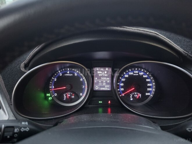 Hyundai Santa Fe-5