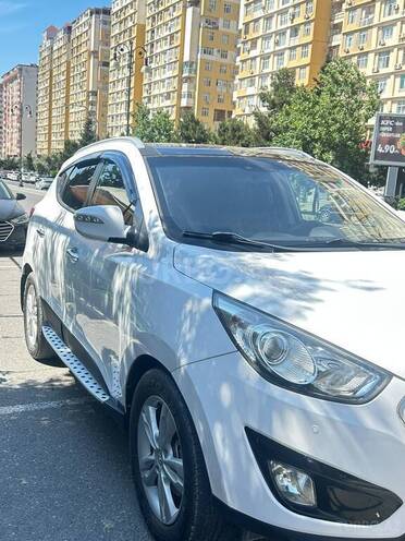 Hyundai ix35-10