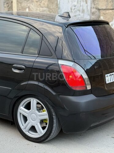 Kia Rio-5