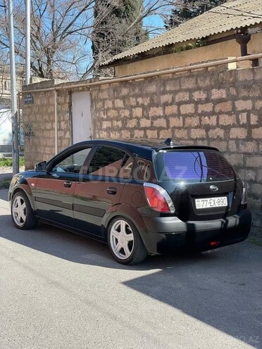 Kia Rio-7