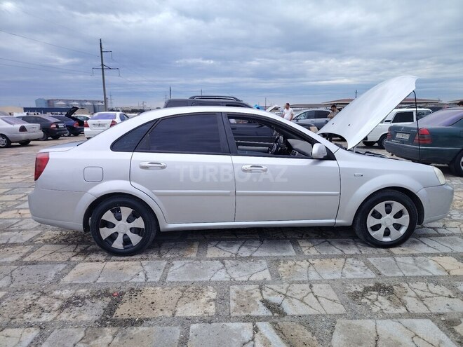 Chevrolet Lacetti-3