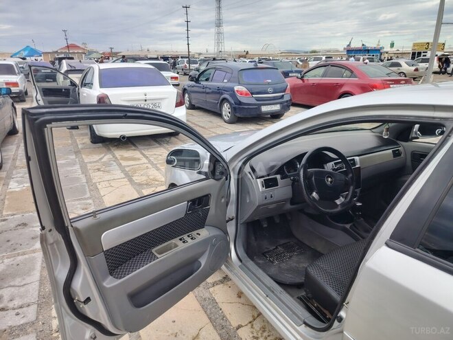 Chevrolet Lacetti-5