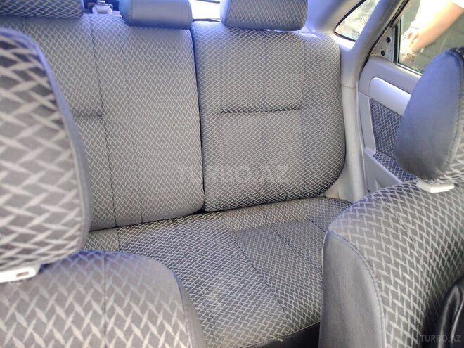 Chevrolet Lacetti-10