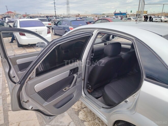 Chevrolet Lacetti-6
