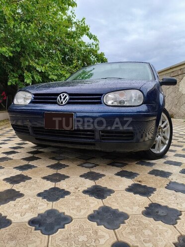 Volkswagen Golf-1