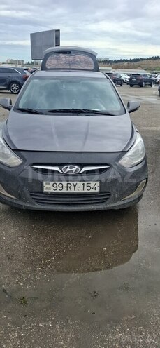 Hyundai Accent-1