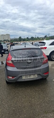 Hyundai Accent-2