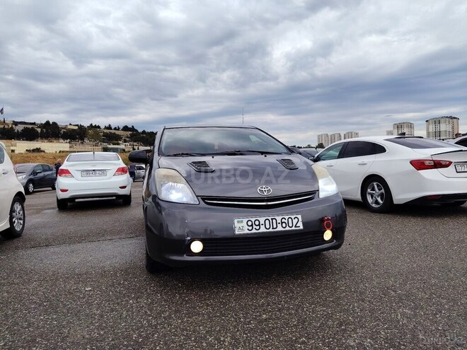 Toyota Prius-2