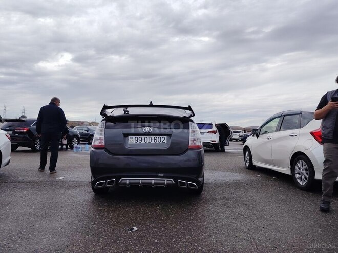 Toyota Prius-8