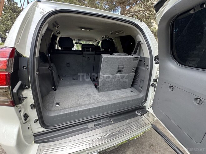 Toyota Land Cruiser Prado-9