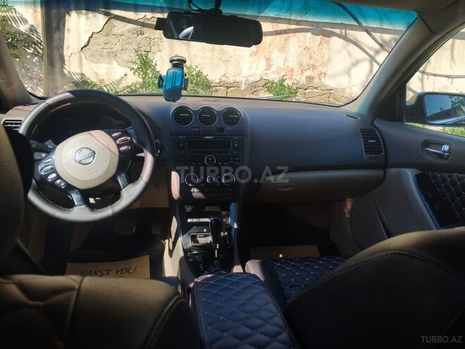 Nissan Altima-7