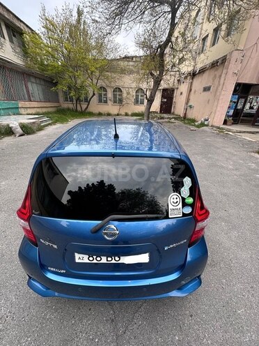 Nissan Note-9