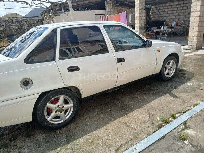 Daewoo Nexia-4