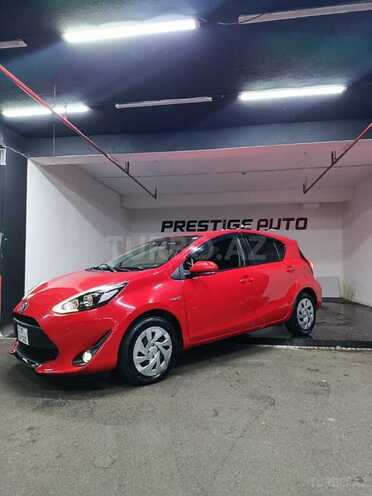 Toyota Aqua-4