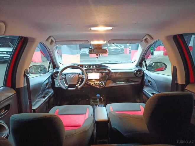 Toyota Aqua-6