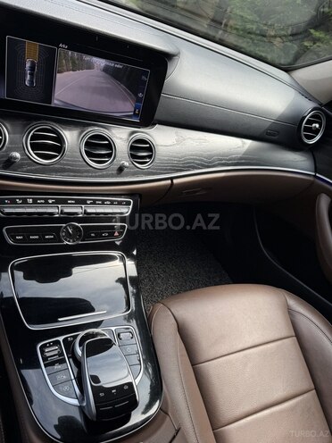 Mercedes E 220 d-13
