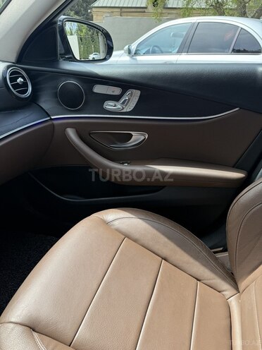 Mercedes E 220 d-15