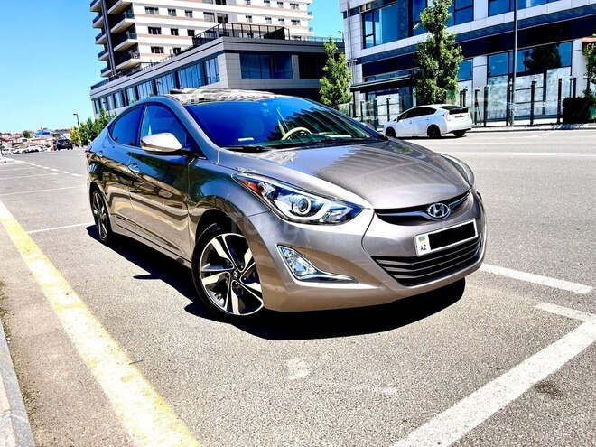 Hyundai Elantra-2