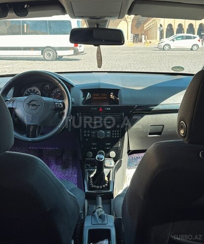 Opel Astra-12