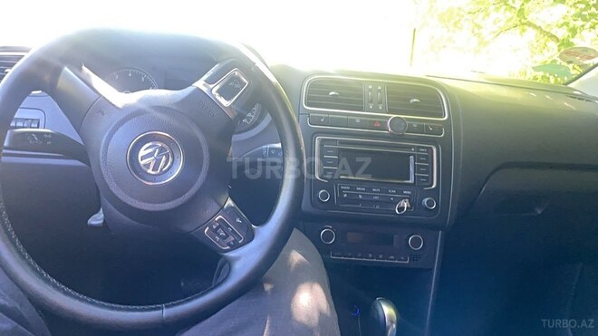 Volkswagen Polo-16