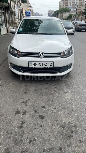 Volkswagen Polo-15