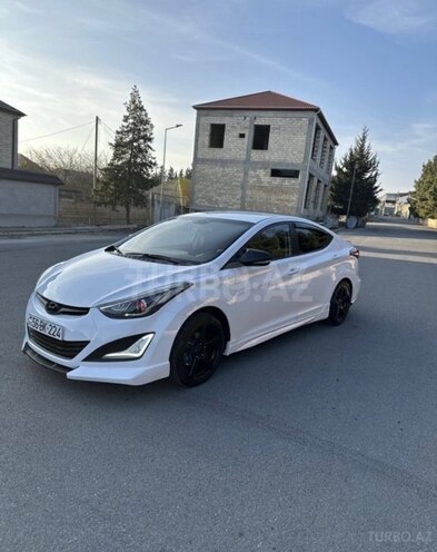 Hyundai Elantra-3