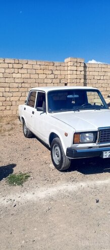 LADA (VAZ) 2107-2