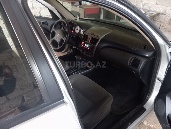 Nissan Sunny-6