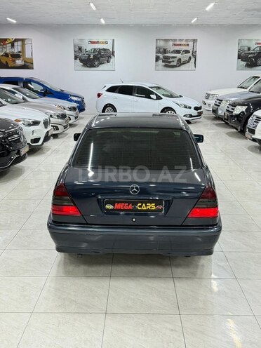 Mercedes C 180-7