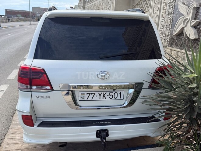 Toyota Land Cruiser-7