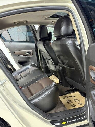 Chevrolet Cruze-30