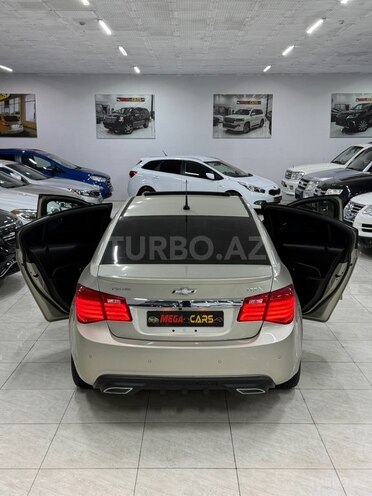 Chevrolet Cruze-20