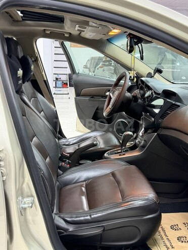Chevrolet Cruze-26